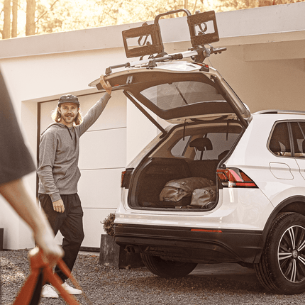 Thule OutWay Platform two-bike platform trunk bike rack black/aluminium