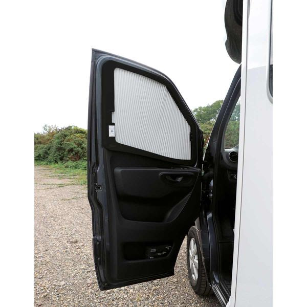 REMIfront Left Blinds Mercedes Sprinter 2019-On Handle Black Trim