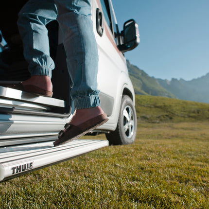 Thule Single Drop Down Step 12V