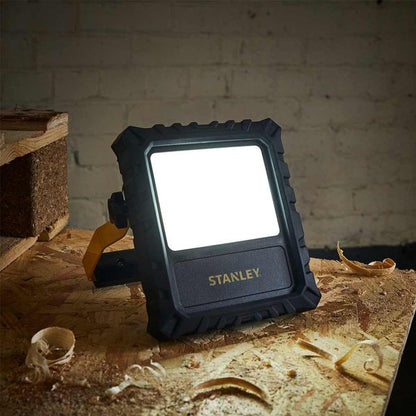 Stanley LED Rechargable Work Light (1500lm / 20W)