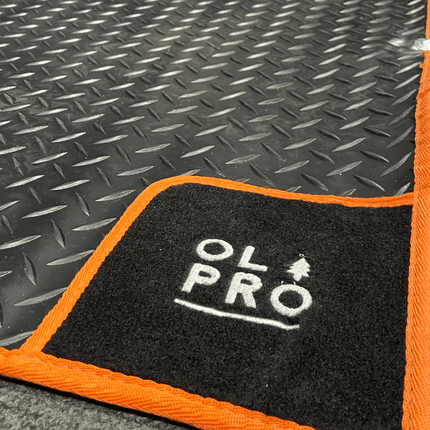 Awning Tunnel Mat 1500mm x 800mm Black Rubber with Orange Edge Trim - OM16