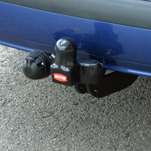 Citroen C4 Picasso/SpaceTourer 2011 - 2013. Witter Fixed Flange Towbar (two hole faceplate)